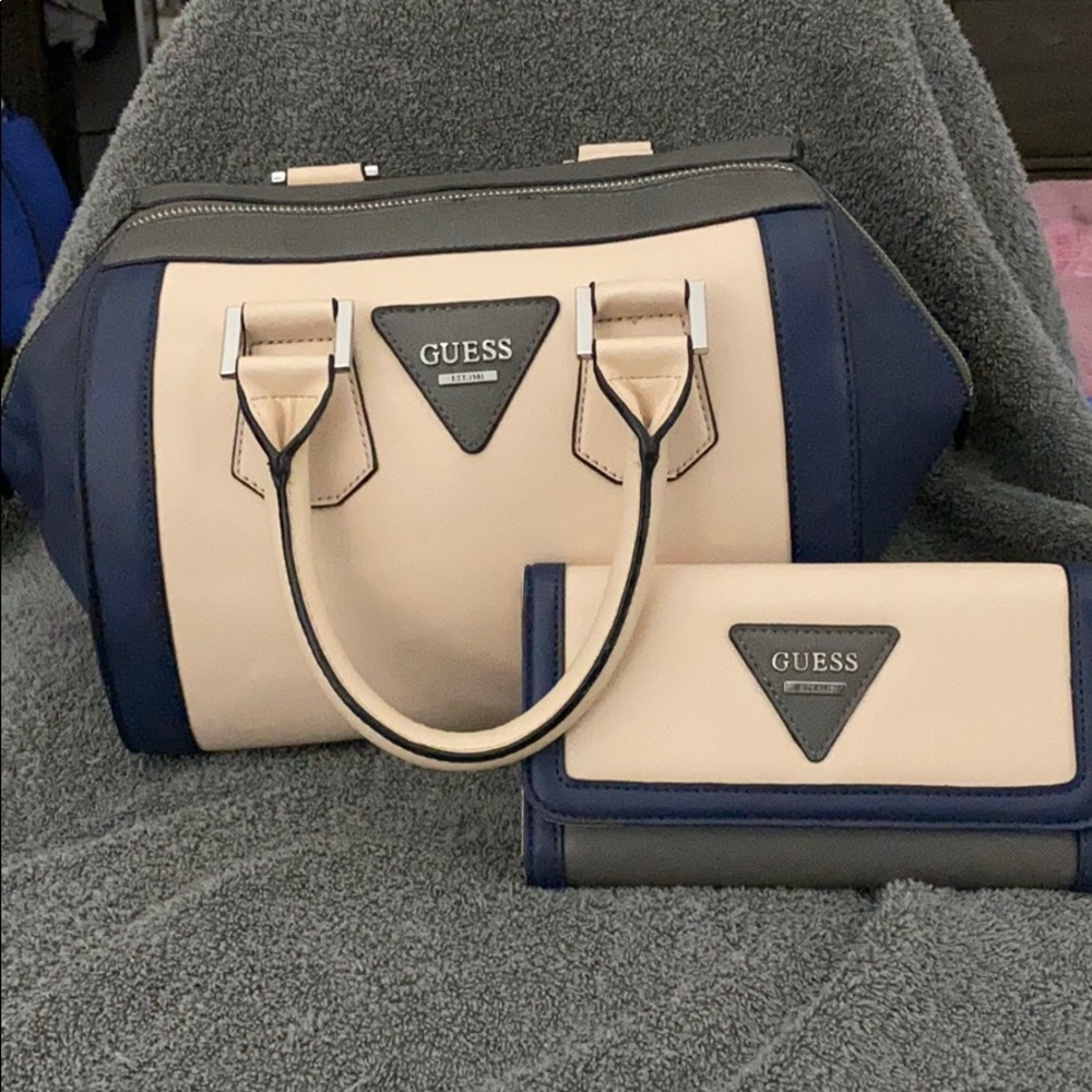 Guess purse with wallet  a navy blue/cream color